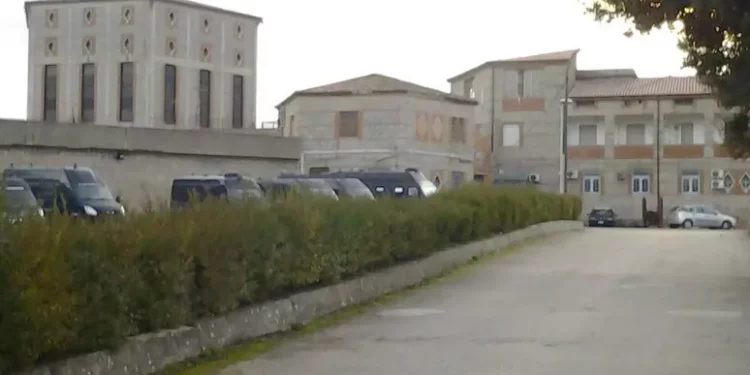 Carceri: polizia penitenziaria sequestra due cellulari a Nuoro