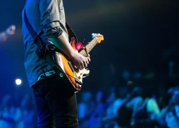 Le melodie delle canzoni sempre più semplici dal 1950 a oggi