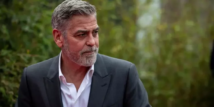George Clooney chiede il ritiro di Joe Biden dalla corsa al 2024