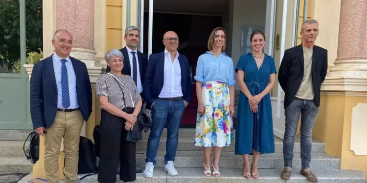 Un volo per unire Sardegna e Corsica, le due regioni a confronto