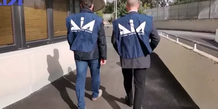 Mafia: operazione Dia,18 arresti e sequestri per 131 mln