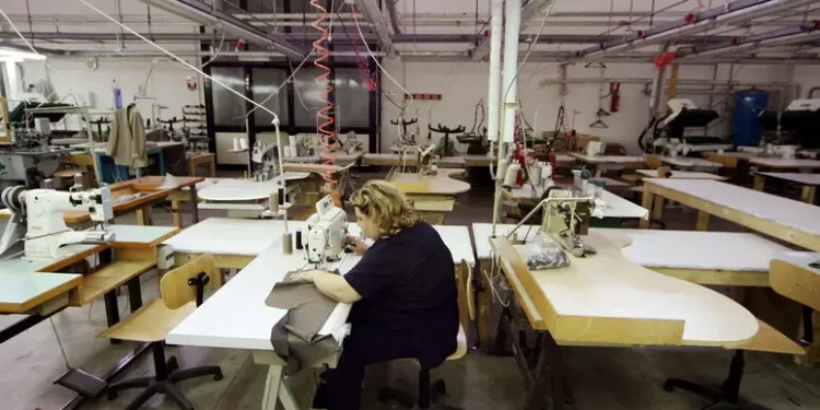 In Italia vita lavorativa sale a 32,9 anni ma penultimi Ue