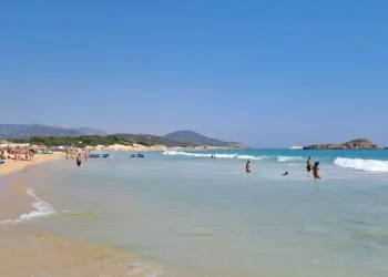 Malore in mare in Sardegna, muore un turista modenese