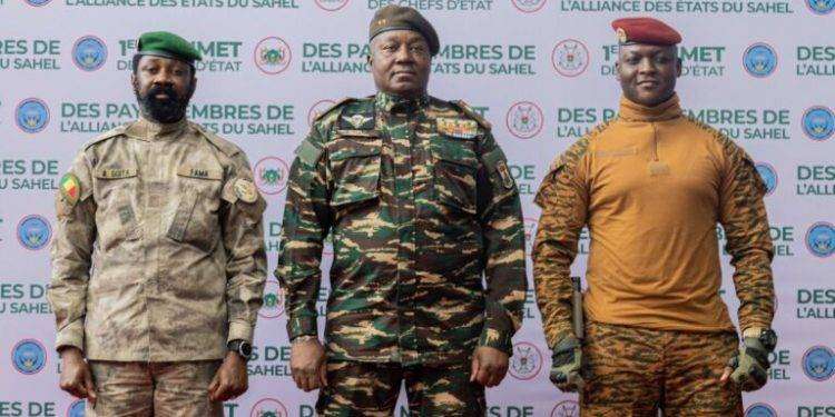 Niger, Burkina Faso e Mali siglano la nascita di una “Confederazione degli Stati del Sahel”