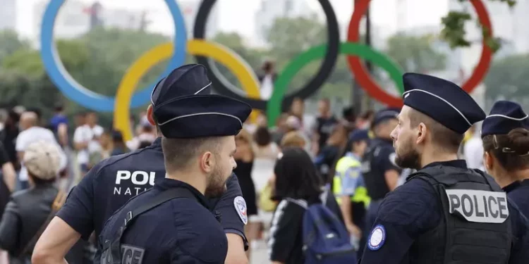 Sabotate le reti di fibra ottica in Francia, Parigi non è stata attaccata