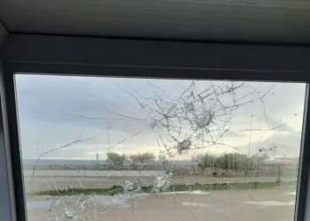 Vandalizzate le pensiline delle fermate Atp a Sassari