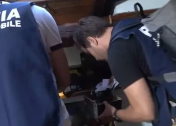 Abusi su minorenni in istituto di cura, arrestato dipendente