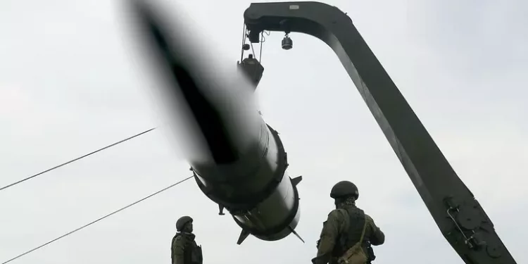 Mosca, ‘in attacco a aeroporto distrutti 7 jet ucraini’