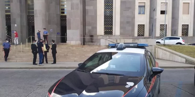 Morto in ospedale dopo una lite violenta, si sospetta l’omicidio