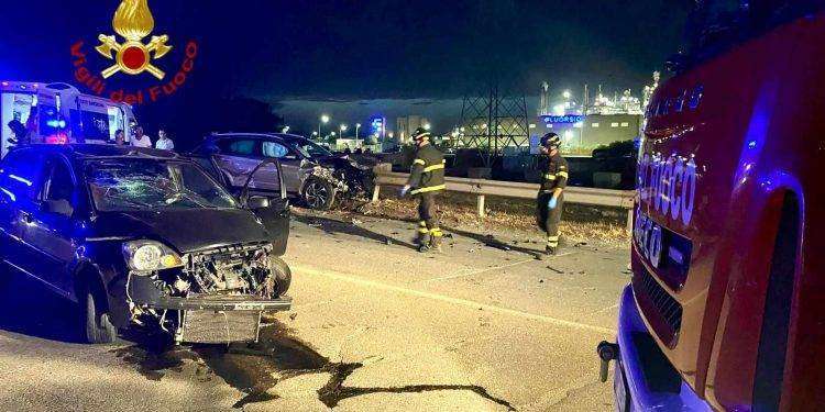 Scontro tra due auto a Macchiareddu: un ferito grave