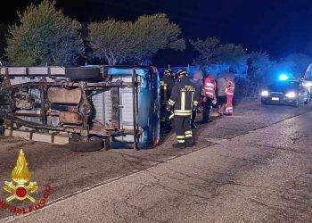 Cannigione, col pick-up esce di strada: un ferito