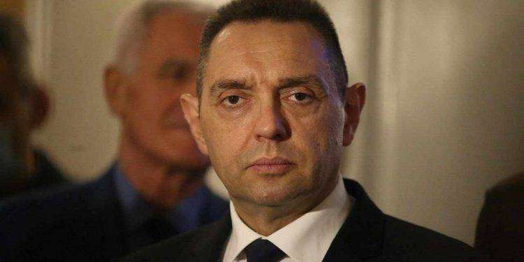 Mosca avverte la Serbia: “Rischio colpo di stato”