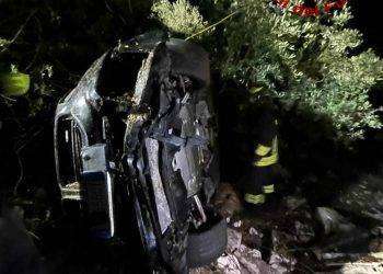 Castelsardo, esce fuori di strada: due feriti di cui un minore