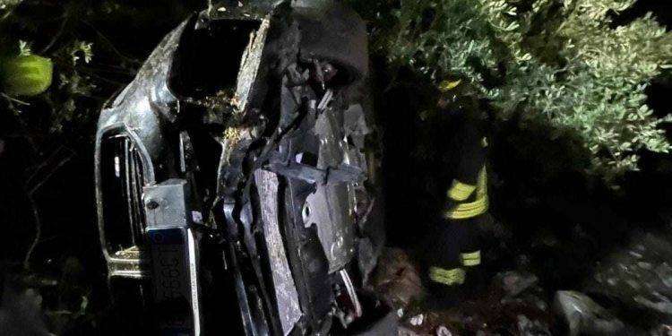 Castelsardo, esce fuori di strada: due feriti di cui un minore