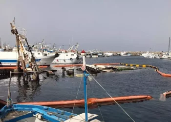 Maltempo, affonda una barca a vela nel Palermitano: 7 dispersi