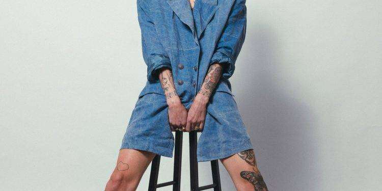 “Le solite stronze” di e con Carlotta Vagnoli sbarca a Cagliari