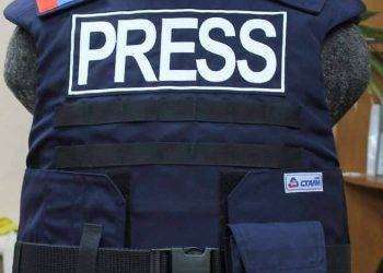 L’esercito ucraino tenta di uccidere giornalista di Russia24: ecco il vero volto del terrorismo di Zelensky