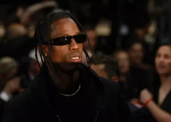 Rissa a Parigi, fermata la star del rap Usa Travis Scott