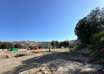 Sennori, ex scuola bonificata dall’amianto diventa parco urbano