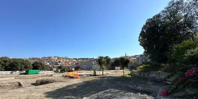 Sennori, ex scuola bonificata dall’amianto diventa parco urbano