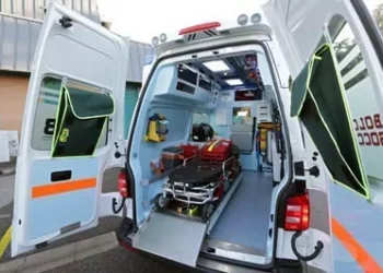 Donna morta in auto per un colpo pistola, fermato il marito