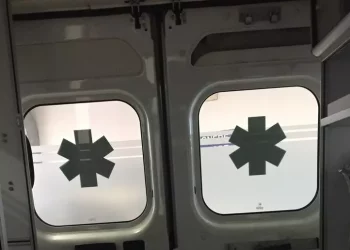 Esplosione in un trullo: un ferito, si scava tra macerie