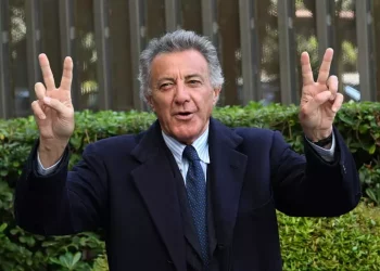 Luca Barbareschi è il nono concorrente Ballando con le stelle