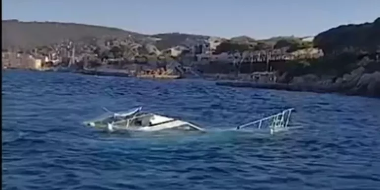 Barca affonda davanti Palau, salvate 12 persone, anche 4 bambini