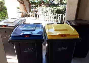 Rifiuti: a Cagliari si cambia, obbligo di mastelli nei condomini