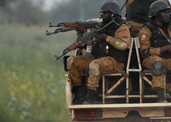 Strage in Burkina Faso: attacco jihadista massacra 150 persone. Il peggiore di sempre