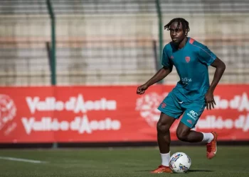 Il Cagliari chiude il ritiro, sabato amichevole a Modena