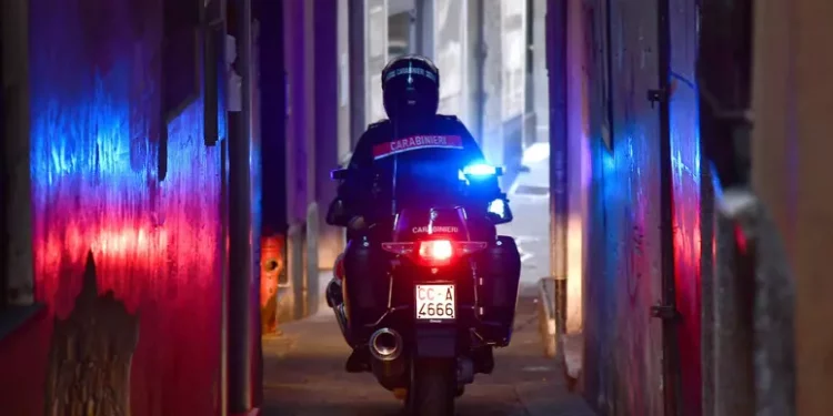 A 13 anni accoltella ragazzino per un ‘like’