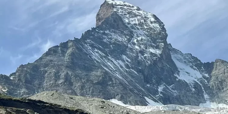 Precipitano sul Cervino, due alpinisti morti