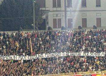 Gli Ultras del Catanzaro ricordano Cozzolino