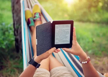 Le letture dell’estate 2024, una guida emozionale a colori