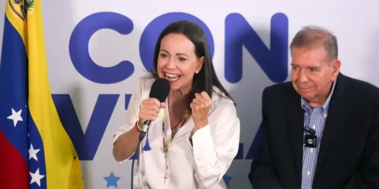 Venezuela, l’opposizione filo Usa chiama il colpo di stato