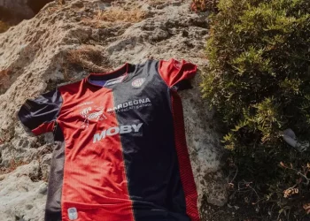 Cagliari: cuore e fede nella nuova maglia ‘home’