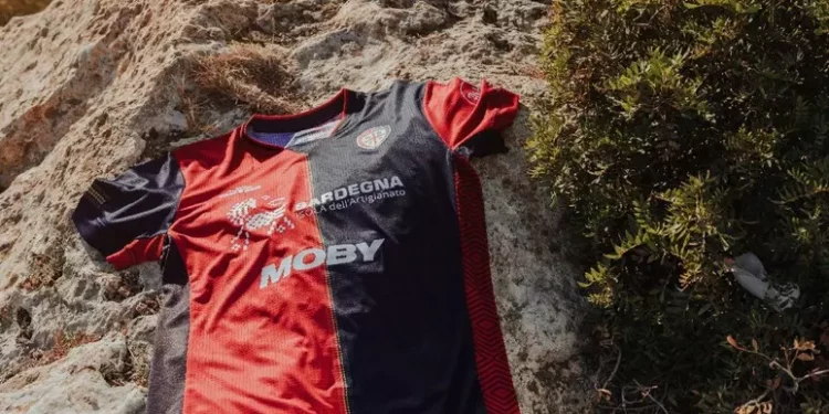 Cagliari: cuore e fede nella nuova maglia ‘home’