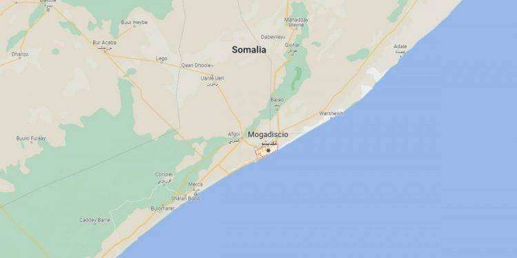 Attacco terroristico in Somalia: esplosioni in albergo nel lido di Mogadiscio