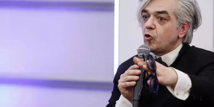 Morgan scrive ai colleghi musicisti, la mia vita triturata