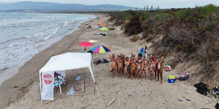 Rinnovo promesse di matrimonio in totale nudità, è successo: ecco dove