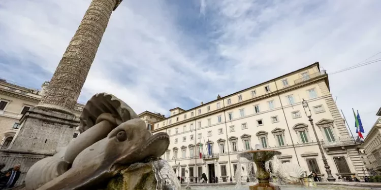 In Italia a luglio l’indice Pmi dei servizi scende a 51,7