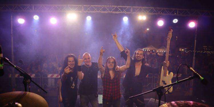 Grande successo di Pino Scotto a Elmas: l’intervista video