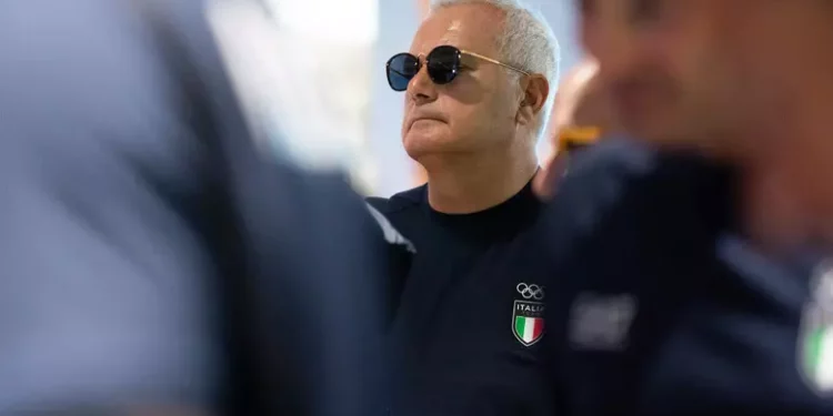 Parigi: protesta del Settebello, dà le spalle alla giuria