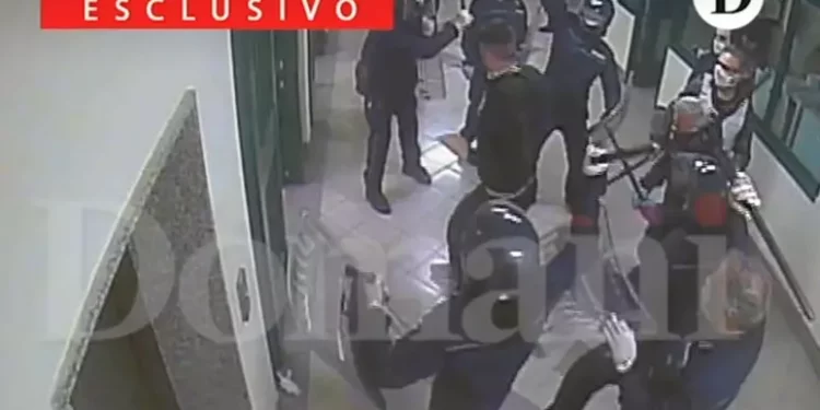 Violenze in carcere, pm chiedono misure per altri 29 agenti