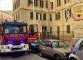 Paura a Cagliari, in fiamme laboratorio tecnico in piazza Galilei