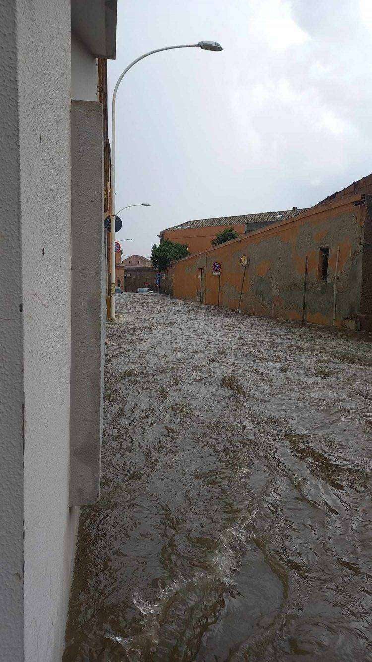 Violento nubifragio sul cagliaritano: Pirri allagata