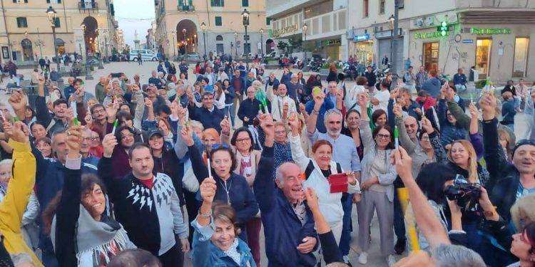 Sassari, Flash Mob “Una penna al vento” chiude la raccolta firme di Pratobello 24