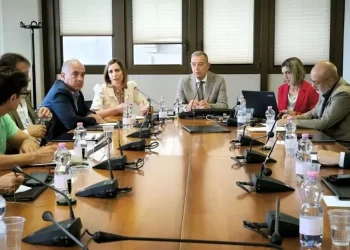 Aerei: Manca, ‘entro aprile nuovo bando Ue su continuità’