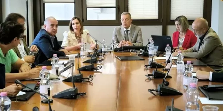 Aerei: Manca, ‘entro aprile nuovo bando Ue su continuità’